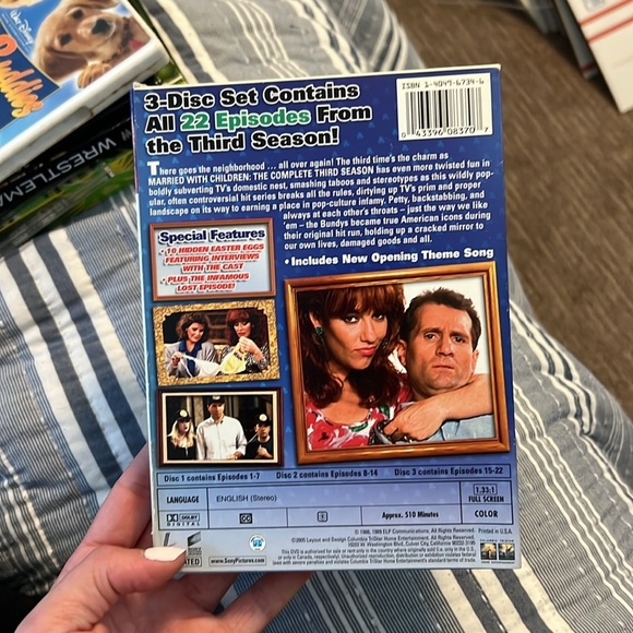 Married with Children Season Three 3 Disc DVD Set - Picture 3 of 3